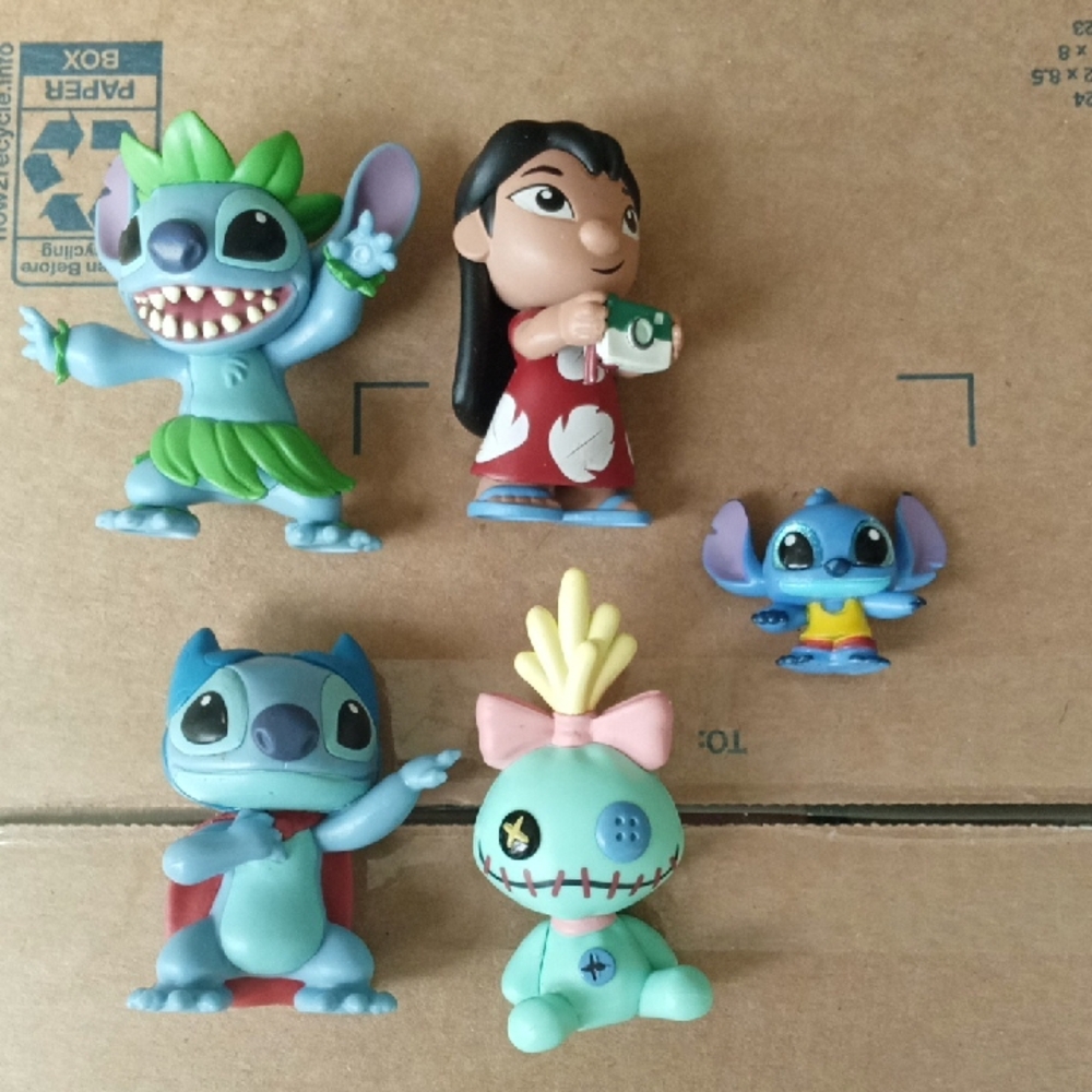 Set Of 4 Stitch Funko Mystery Bag Figurines  Plus One Disney Doorables Stitch